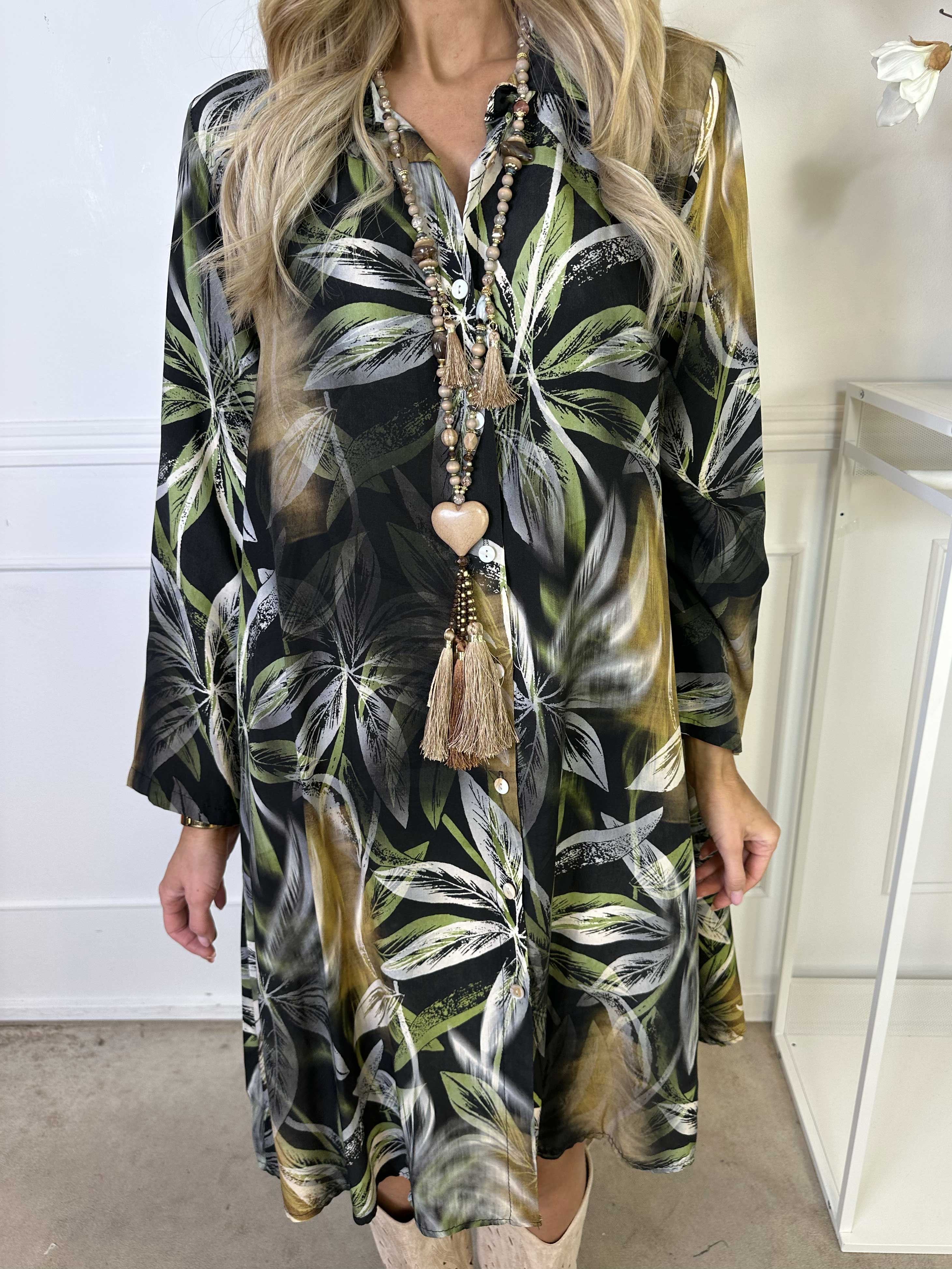 Iria - Skjortklänning i viskos med bladmotiv